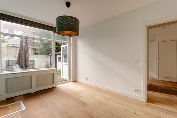 Medium property photo - Hoenderloostraat 94, 2573 RP Den Haag